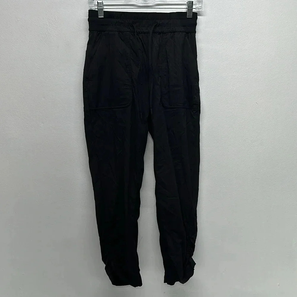 Lululemon Beyond the Studio Crop Pants Cropped Pant Microstriped Black Size 4